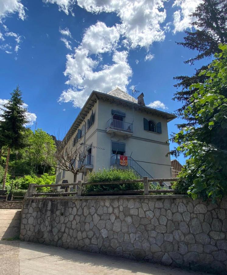Raco Del Pirineu Apartman El Pont de Suert Kültér fotó